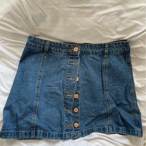 FOREVER21 Denim Skirt (size: US28)
